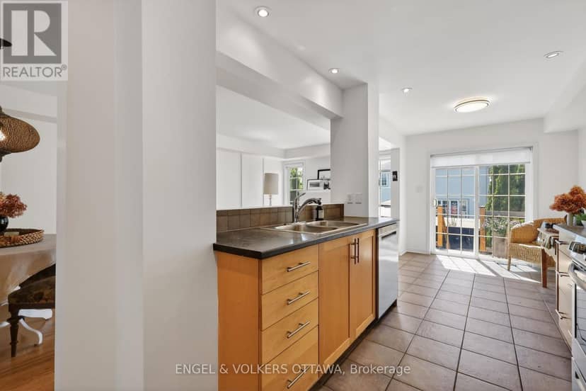 103 Goldwood Private — photo 10 of 37