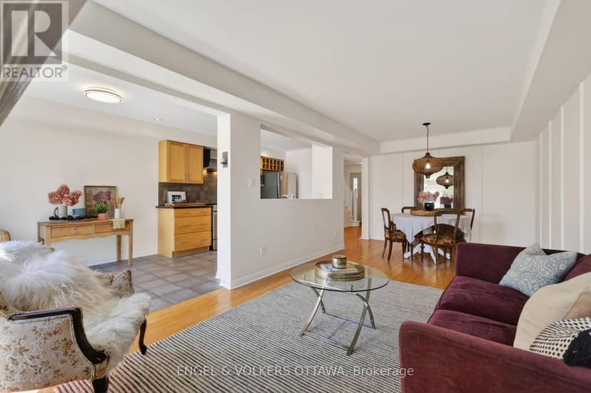 103 Goldwood Private — photo 17 of 37
