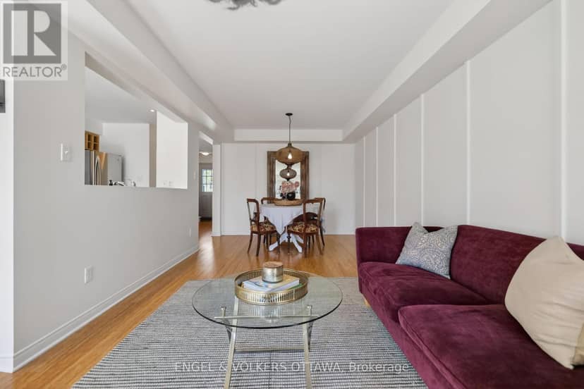 103 Goldwood Private — photo 19 of 37