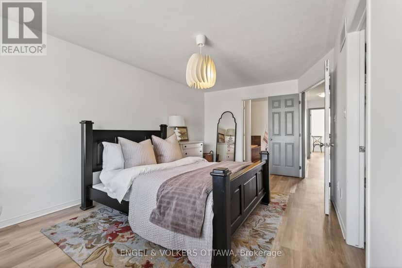 103 Goldwood Private — photo 25 of 37