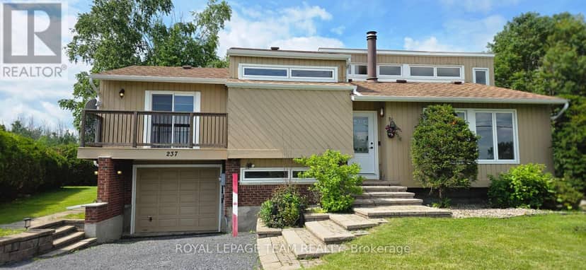237 Queen West Street, North Dundas, photo 2