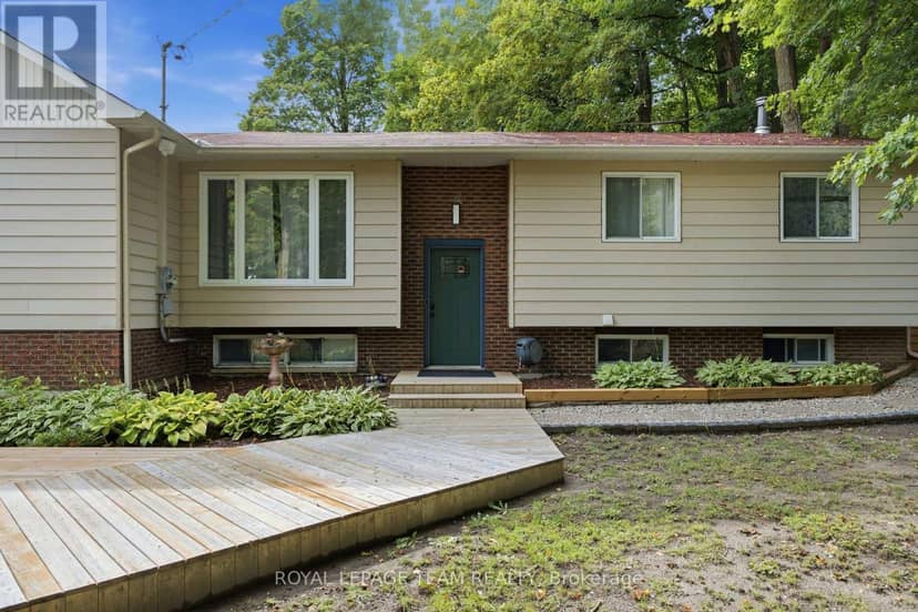 6388 Third Line Road — photo 3 of 40