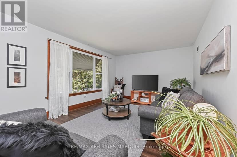 37 Ogden Avenue — photo 13 of 40