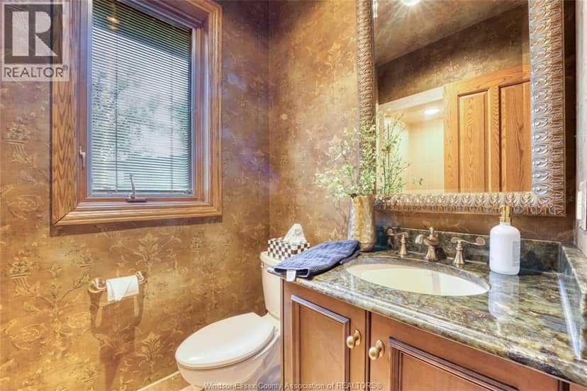 512 Bedford COURT — photo 17 of 40
