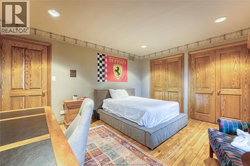 512 Bedford COURT — photo 30 of 40