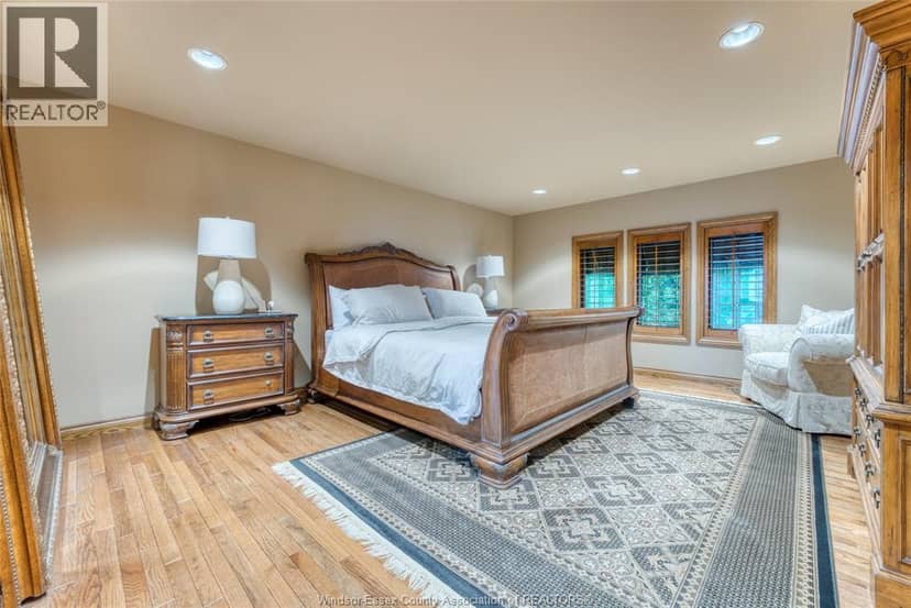 512 Bedford COURT — photo 31 of 40