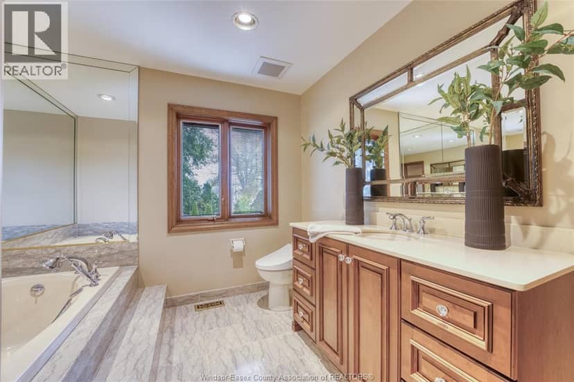 512 Bedford COURT — photo 36 of 40