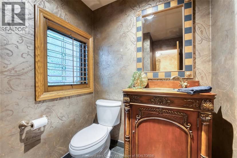 512 Bedford COURT — photo 8 of 40