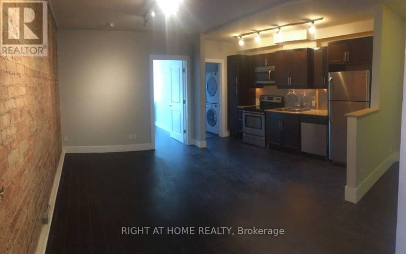 194A Carlton Street — photo 7 of 21