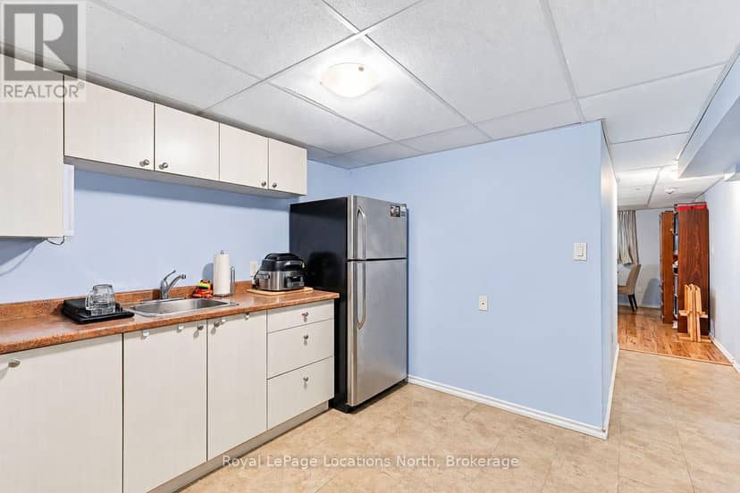 121 Erie Street — photo 33 of 40