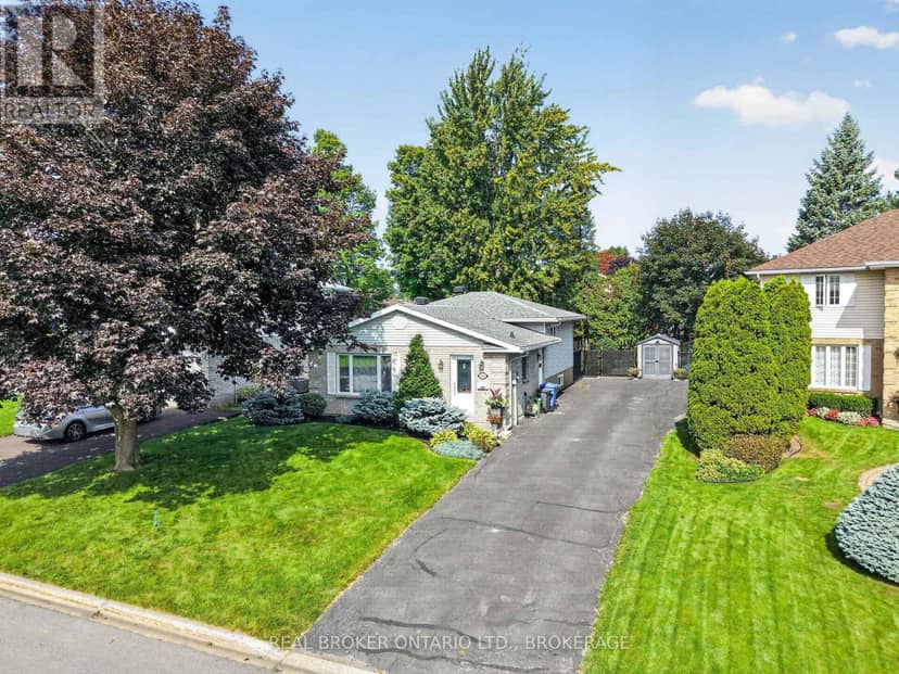 858 Chelsea Crescent — photo 15 of 27