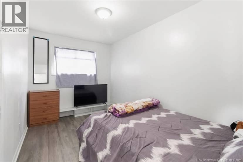 25 Terris Avenue — photo 13 of 17