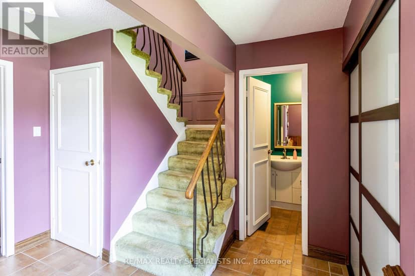 2727 Los Palmas Court — photo 6 of 40
