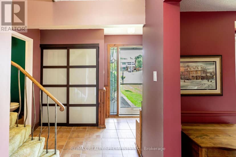 2727 Los Palmas Court — photo 5 of 40
