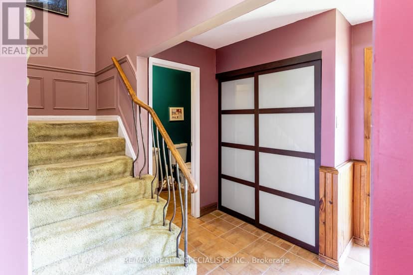 2727 Los Palmas Court — photo 7 of 40