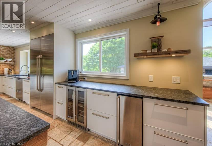 8466 Sideroad 30 — photo 14 of 40