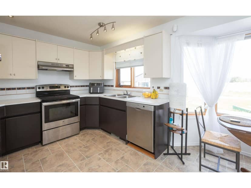 10636 110 ST — photo 22 of 40