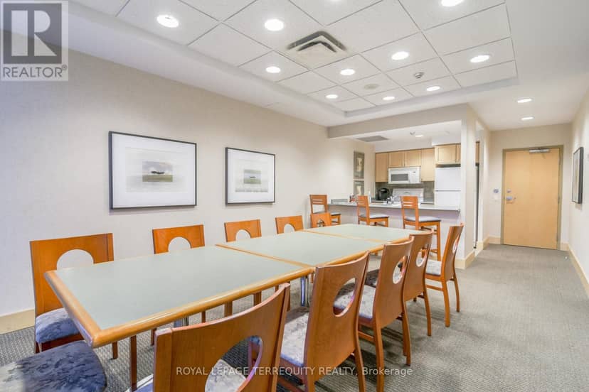 911 - 5 Marine Parade Drive — photo 30 of 38