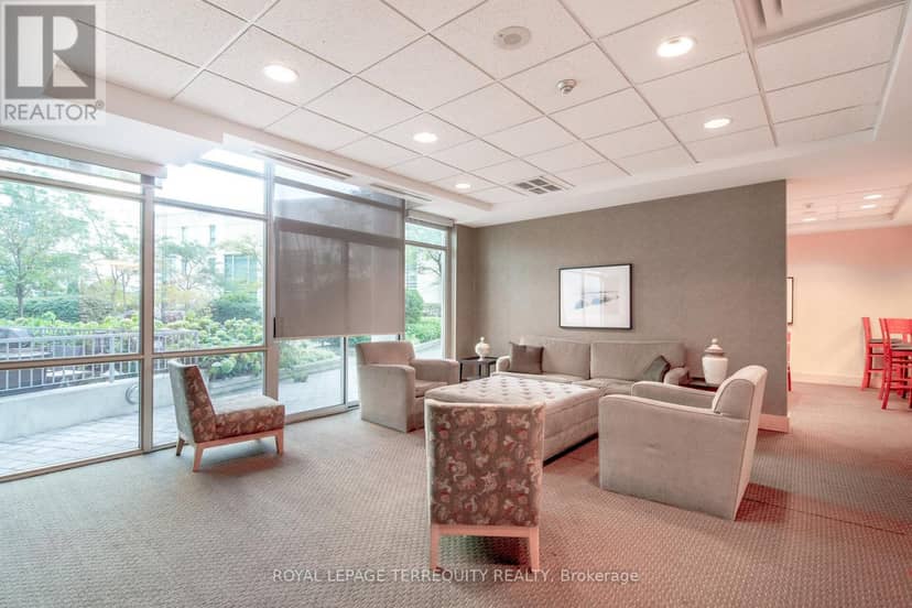 911 - 5 Marine Parade Drive — photo 32 of 38