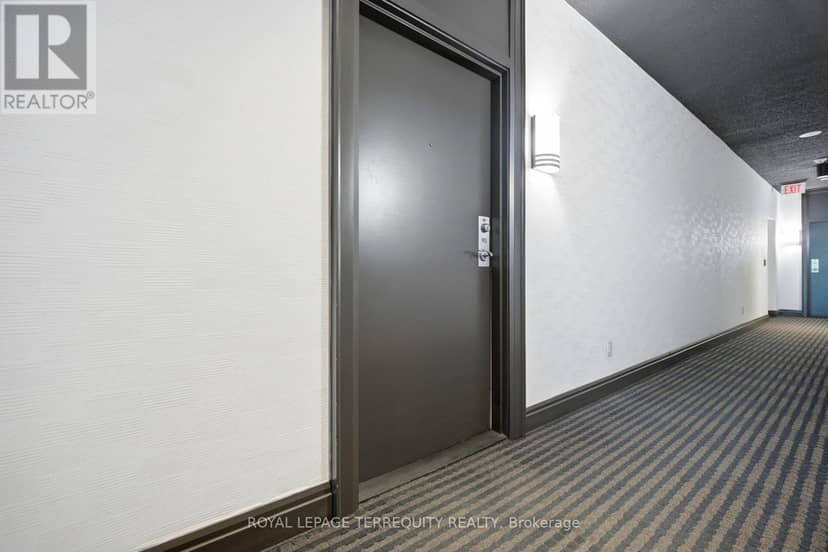 911 - 5 Marine Parade Drive — photo 6 of 38