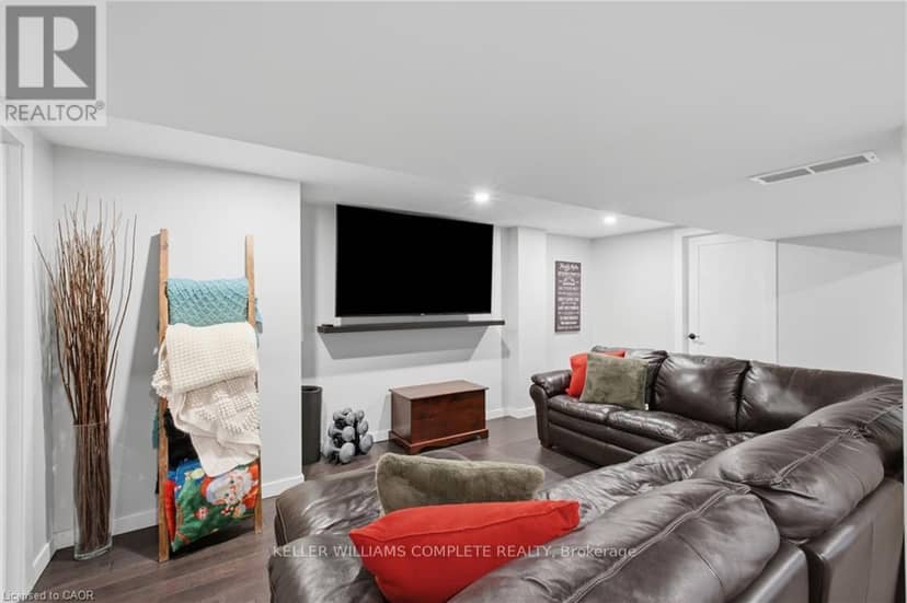 5196 Elm Street — photo 17 of 32