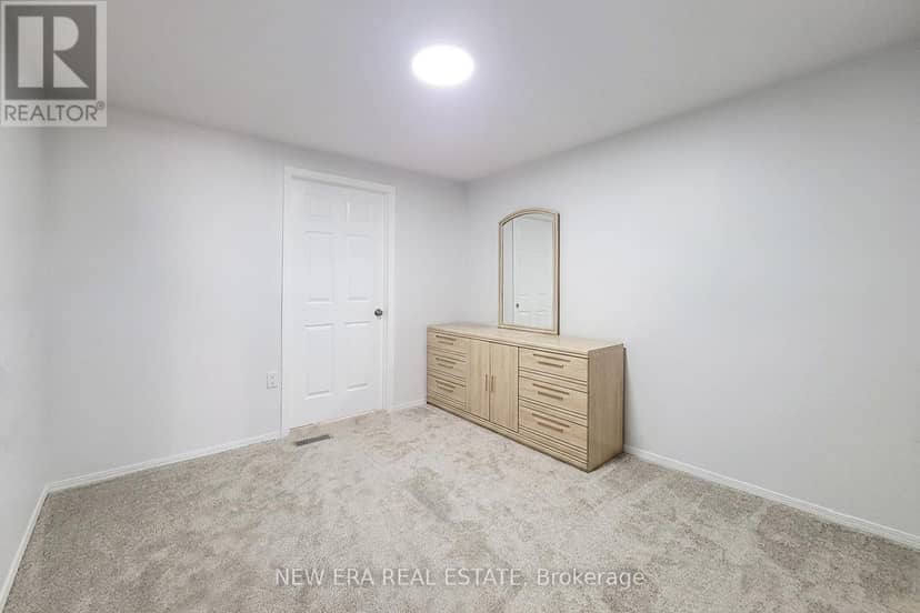 8 Dalton Gate — photo 24 of 40