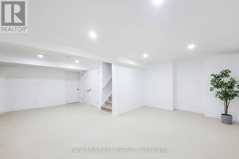 8 Dalton Gate — photo 31 of 40
