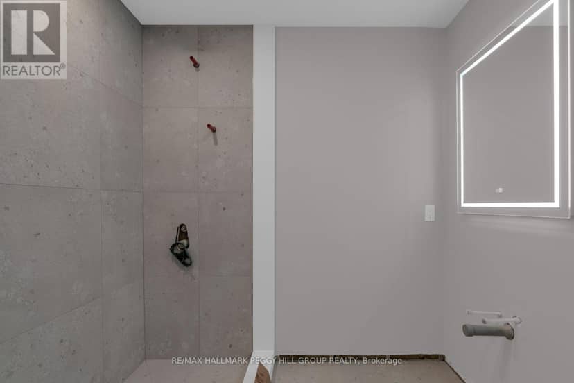 305 - 32 Brunel Road, Huntsville, photo 7