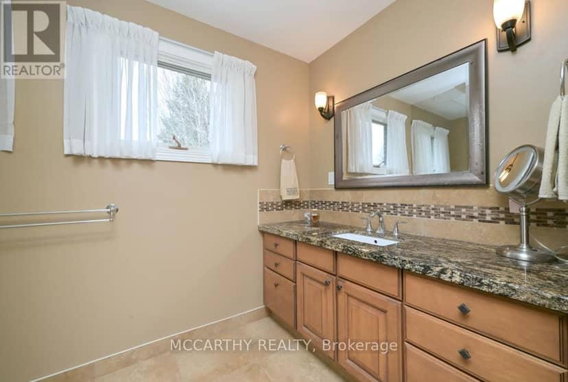 11 Lynda Avenue — photo 24 of 40