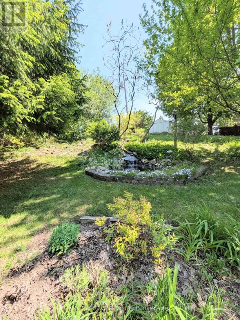 11 Lynda Avenue — photo 39 of 40