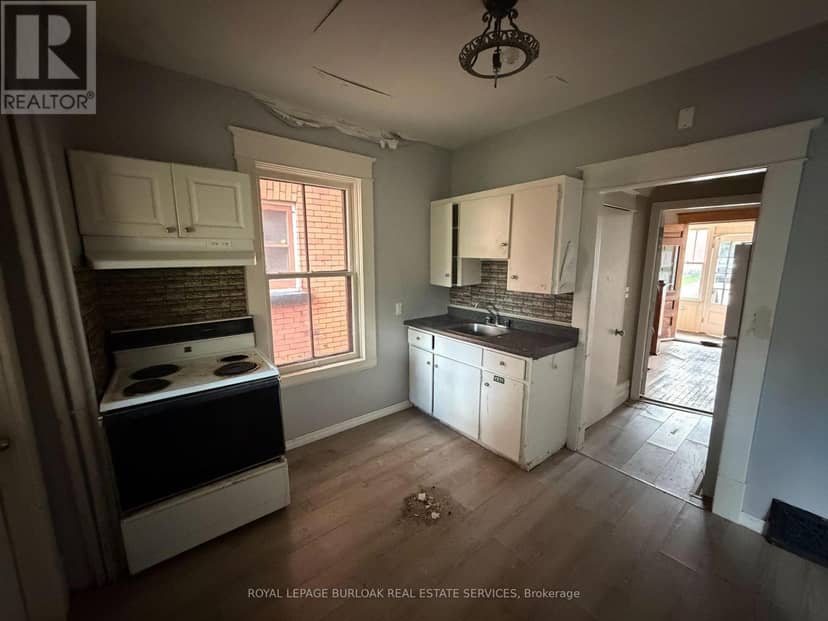 246 St. James Street — photo 5 of 24