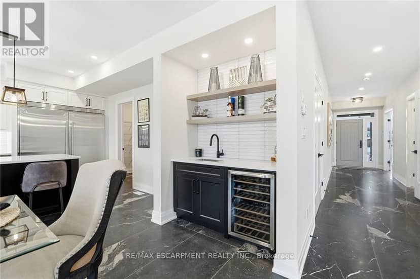 7 Bartlett Avenue — photo 12 of 40
