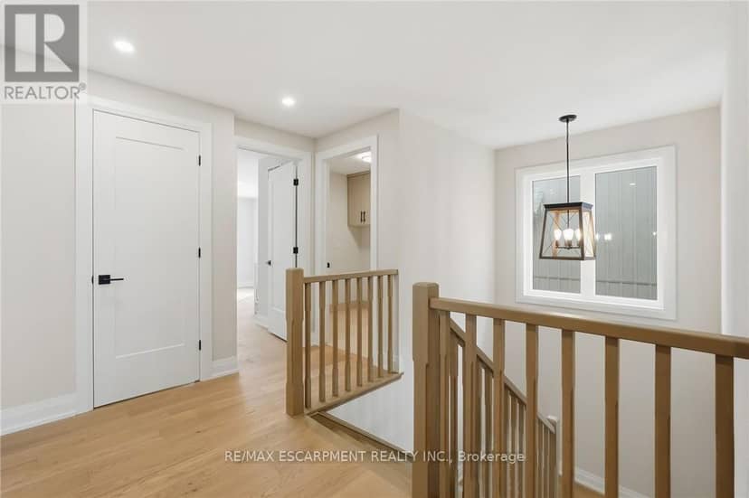 7 Bartlett Avenue — photo 19 of 40