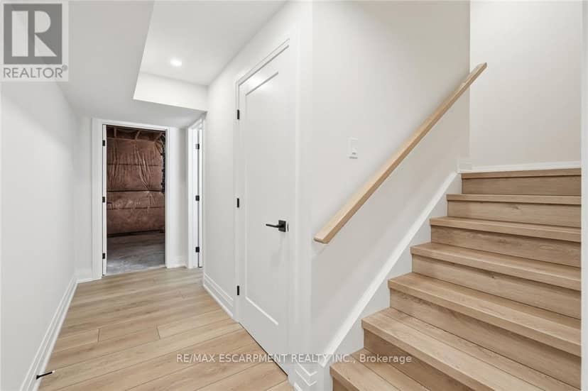 7 Bartlett Avenue — photo 39 of 40