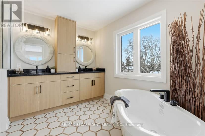 7 Bartlett Avenue, Grimsby, photo 5