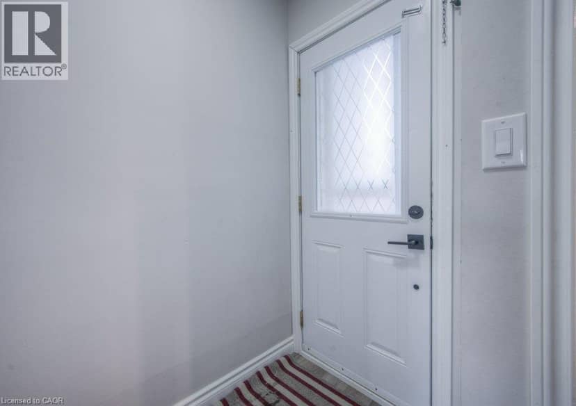 149 ST CATHARINES Street Unit# 15 — photo 7 of 40