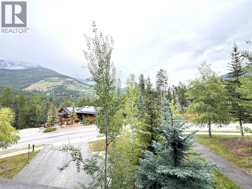 2064 Summit Drive Unit# 211, Panorama, photo 7