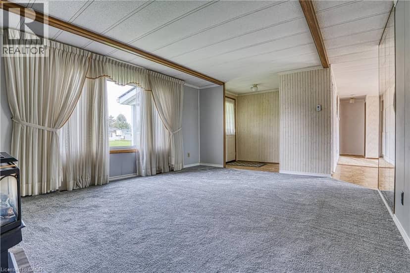 71 FAIRVIEW Crescent — photo 11 of 23