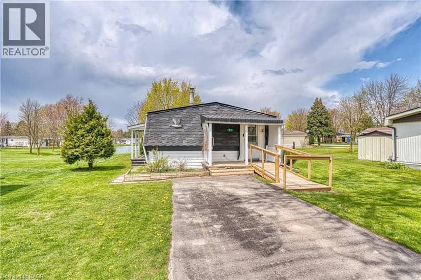 71 FAIRVIEW Crescent — photo 3 of 23