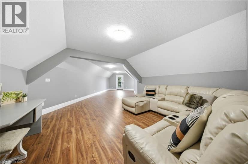 7399 Wellington Rd 10 — photo 34 of 40
