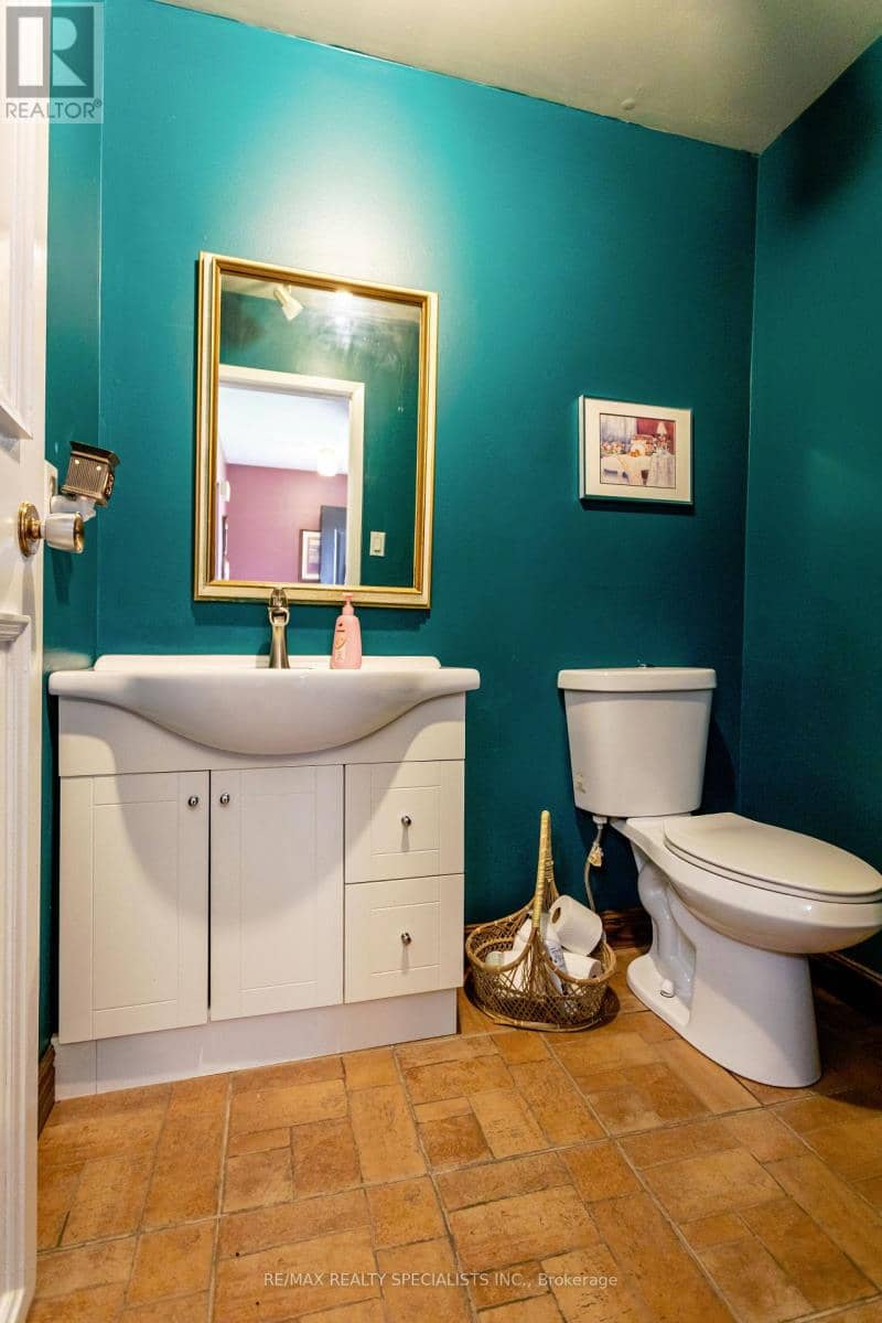 2727 Los Palmas Court — photo 19 of 40