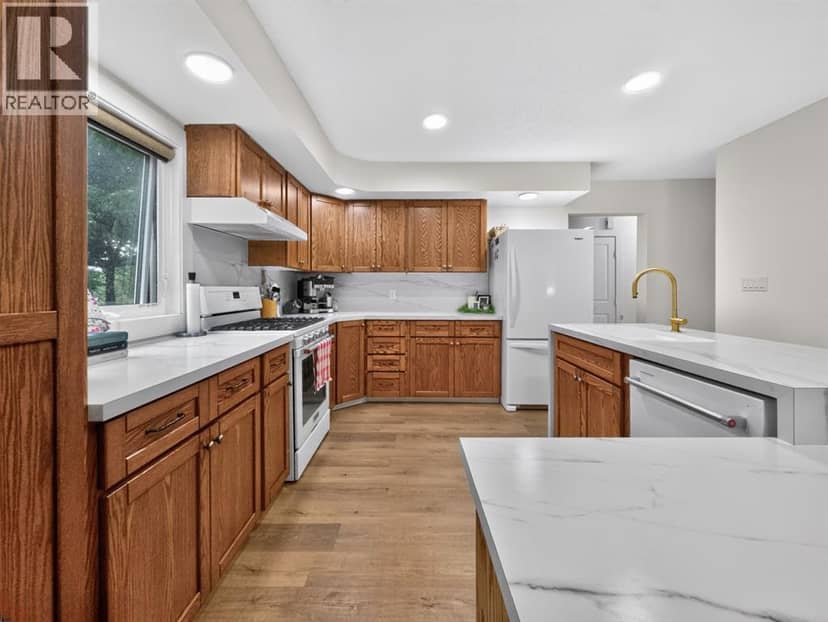 10105 104 Street, La Crete, photo 5