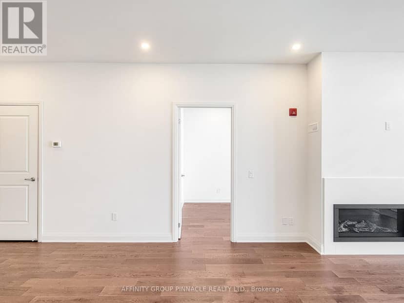 309 - 99 Louisa Street — photo 12 of 40