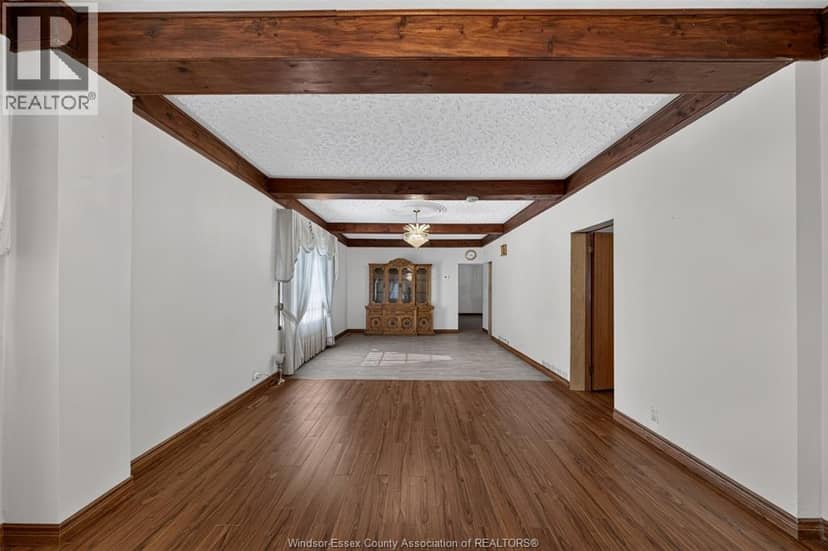 534 Mersea Rd 3 — photo 10 of 37