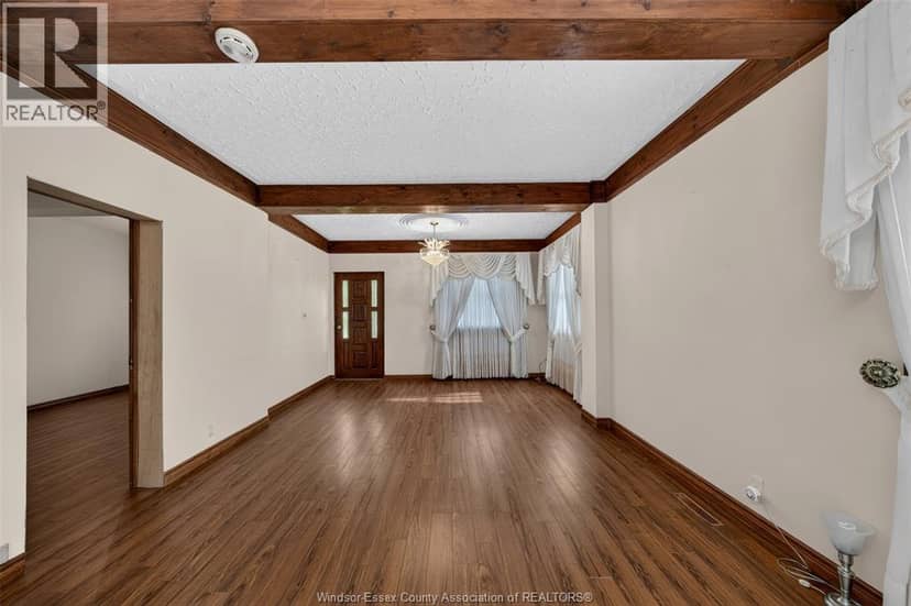 534 Mersea Rd 3 — photo 9 of 37