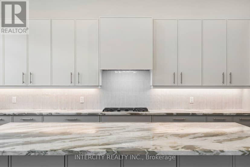 17 Garriock Hall Avenue — photo 12 of 40