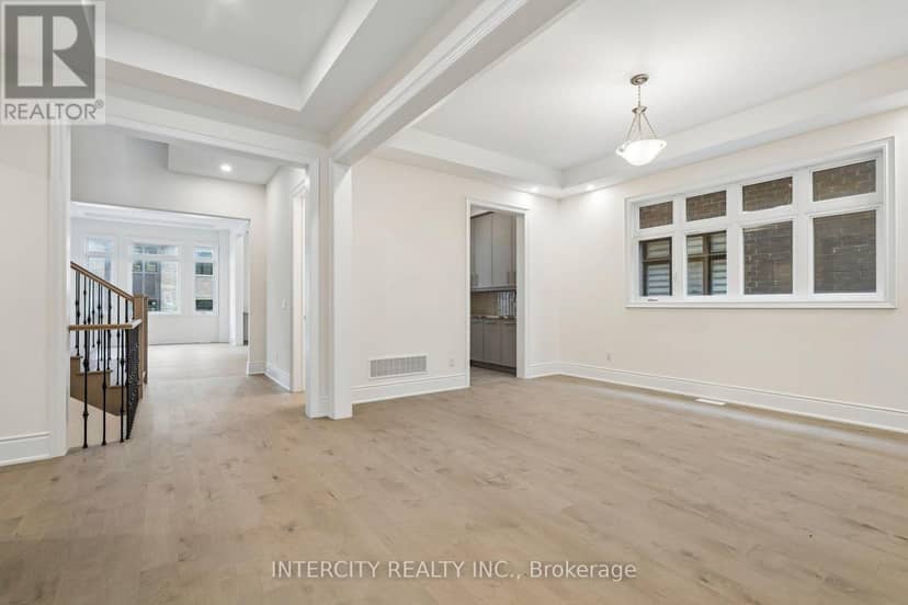 17 Garriock Hall Avenue — photo 7 of 40