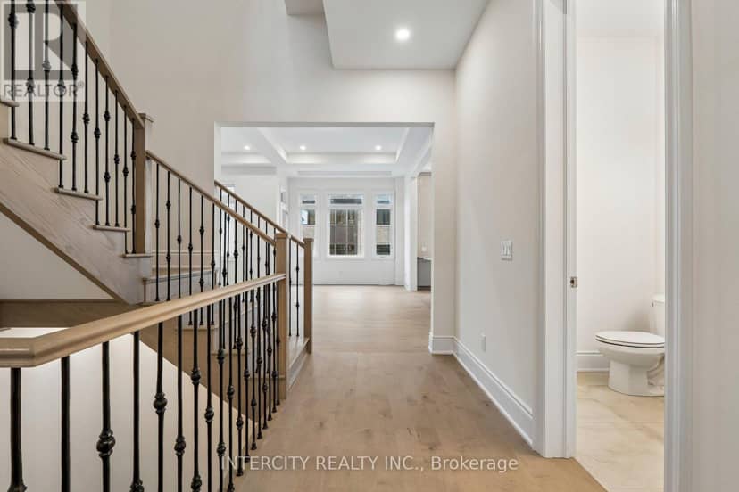 17 Garriock Hall Avenue — photo 9 of 40