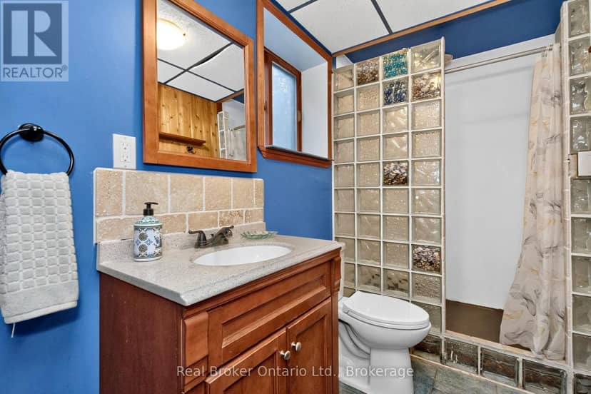 24 Fernanne Drive — photo 33 of 40
