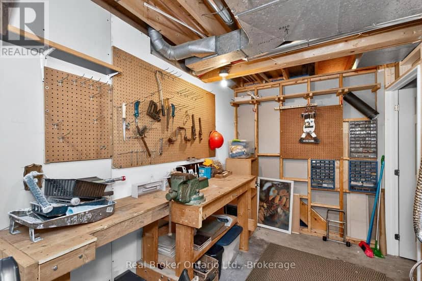 24 Fernanne Drive — photo 38 of 40